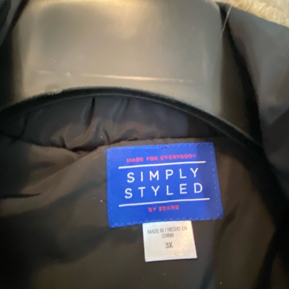 Women’s 3X Winter Coat with Hood - Picture 4 of 5